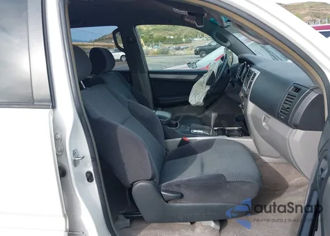 2005 Toyota 4Runner Sr5 Sport V6 z USA, uszkodzony, nr VIN JTEZU14R758034452